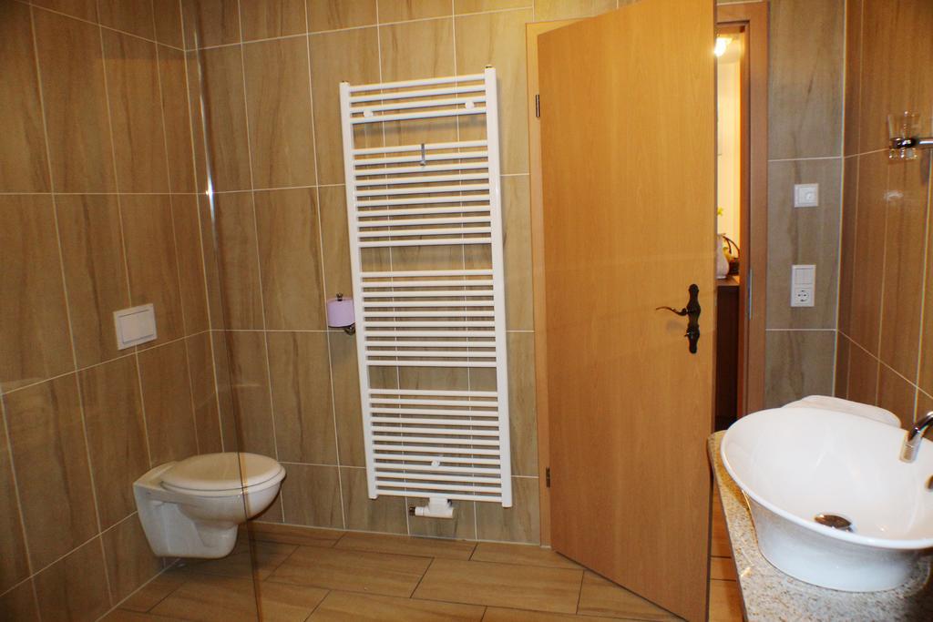 Apartments Zum Henker クヴェードリンブルク エクステリア 写真