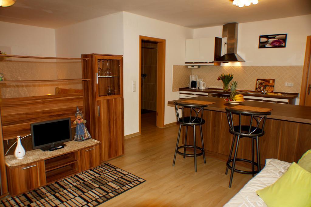 Apartments Zum Henker クヴェードリンブルク エクステリア 写真