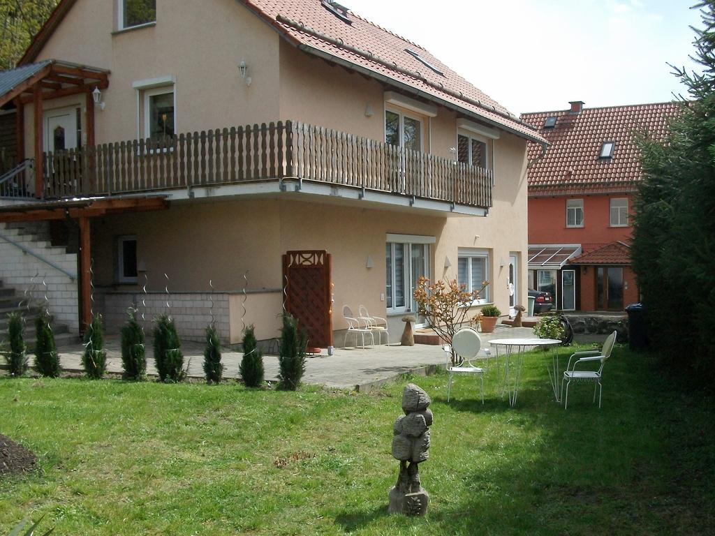 Apartments Zum Henker クヴェードリンブルク エクステリア 写真