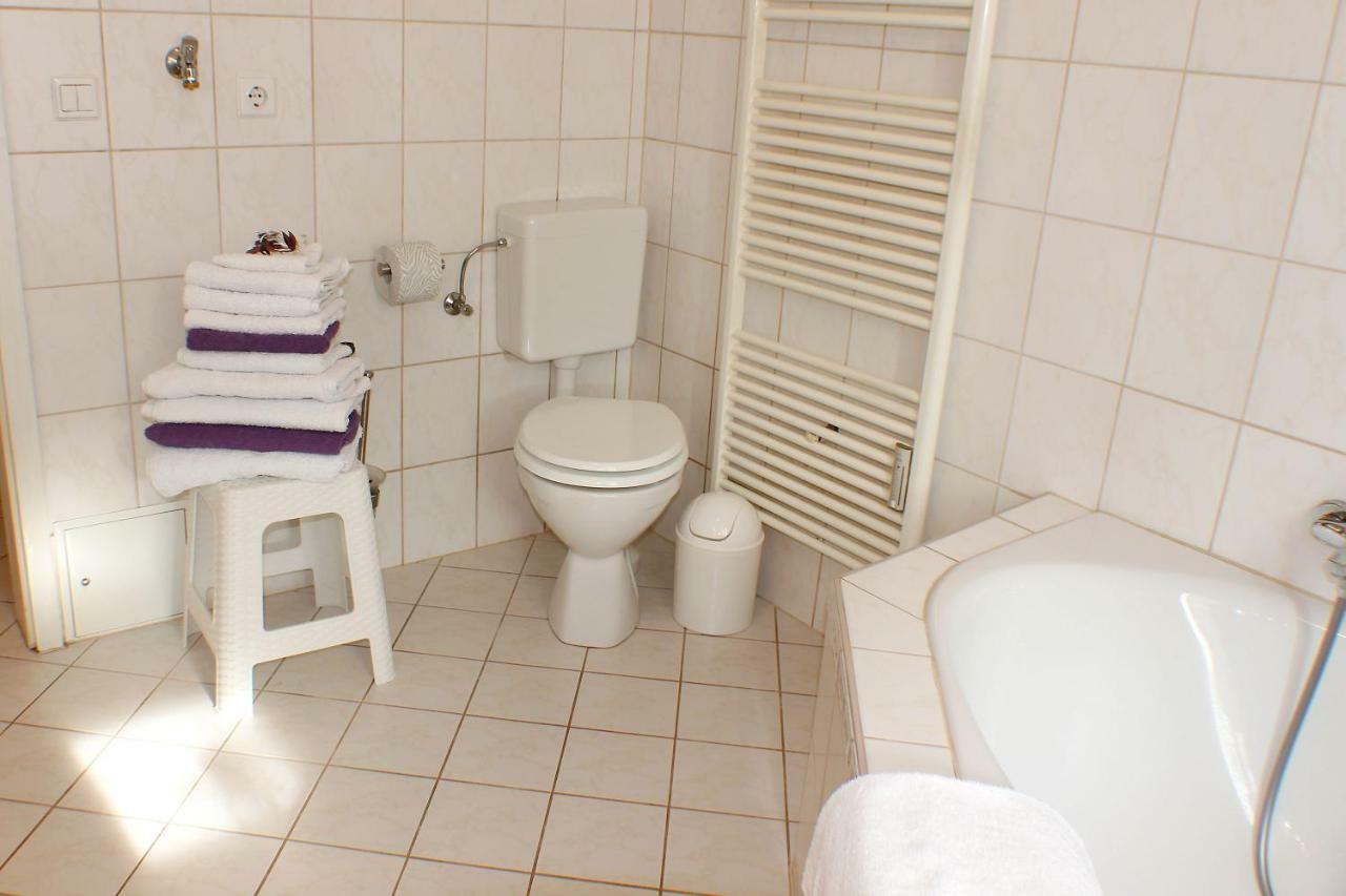 Apartments Zum Henker クヴェードリンブルク エクステリア 写真