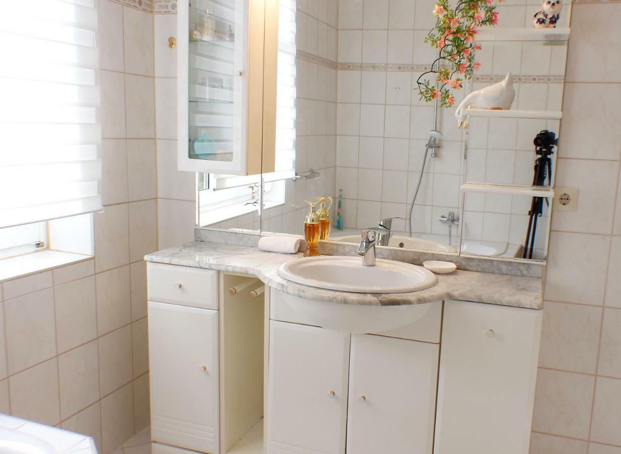 Apartments Zum Henker クヴェードリンブルク エクステリア 写真